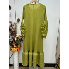 女性向けの三宅一生プレートドレス、ユニークなマテュースタイルと3次元の花のデザイン、ウエストシンキングデザインでスリーミング効果、ドレープフィール、ヨーロッパとアメリカのスタイルで長い。