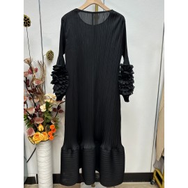 女性向けの三宅一生プレートドレス、ユニークなマテュースタイルと3次元の花のデザイン、ウエストシンキングデザインでスリーミング効果、ドレープフィール、ヨーロッパとアメリカのスタイルで長い。