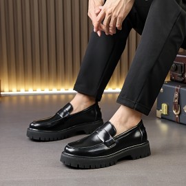 メンズスリップオンローファー 厚手クッションソール付き - ビジネスカジュアル＆オフィスウェア用通気性のあるロートップドレスシューズ、ブラック万能快適靴、スタイリッシュで耐久性のあるラバーソール