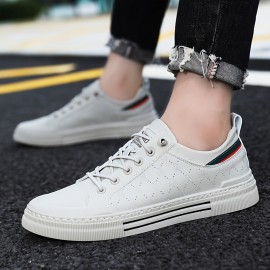 スタイリッシュなメンズカジュアル＆ビジネススニーカー - レースアップクロージャー、ホワイトにレッドアクセント、オールシーズン快適なカジュアルウェア