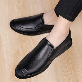 メンズ スリッポン ローファー - 本革アッパー＆ラバーソール、夏用通気性ロートップカジュアルビジネスシューズ、快適なラウンドトゥデザイン、オフィス＆セミフォーマルウェアに簡単スリップオンスタイル、耐久性のあるトラクションフットウェア、ドレッシーシューズ