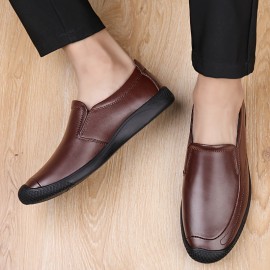 メンズ スリッポン ローファー - 本革アッパー＆ラバーソール、夏用通気性ロートップカジュアルビジネスシューズ、快適なラウンドトゥデザイン、オフィス＆セミフォーマルウェアに簡単スリップオンスタイル、耐久性のあるトラクションフットウェア、ドレッシーシューズ