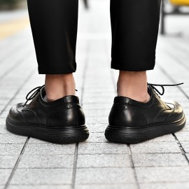 メンズ ブラック カジュアル レースアップ スニーカー - アッパー＆ラバーソール、ロートップ 快適ウォーキングシューズ、カジュアルウェア用靴 | ポリッシュ仕上げ | 合成皮革