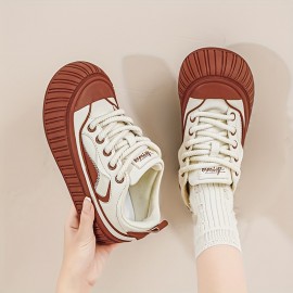 レディース チャンキープラットフォームスニーカー - 通気性のあるロートップ レースアップ カジュアルシューズ、丸いつま先とホワイト＆ブラウン コントラストデザイン、夏用快適な超微細繊維アッパー＆耐久性ゴムソール、ファブリックライニング