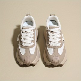 女性用ロートップカジュアルスニーカー、厚手のプラットフォームソールで身長アップ - ブラック＆ホワイト合成カバー＆メッシュアッパー、ラウンドトゥ快適性、EVAインソール＆PVCアウトソール、オールシーズン万能アウトドアシューズ