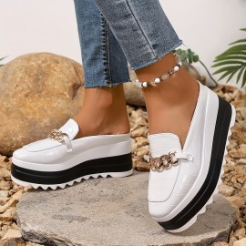 厚いクッションソールとゴールドチェーンアクセントのレディースプラットフォームサンダル - スリップオンスクエアトゥ合成カバーカジュアルシューズ、屋外快適性用オールシーズン履き