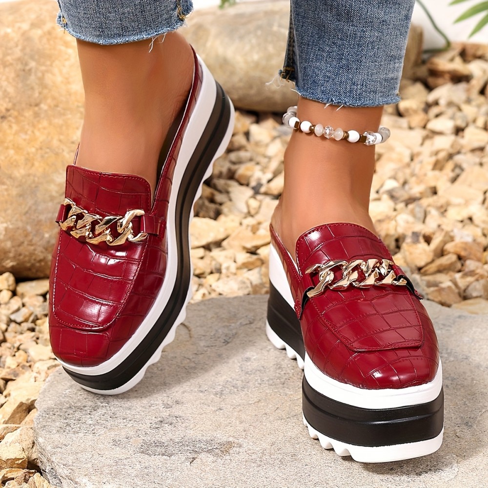 厚いクッションソールとゴールドチェーンアクセントのレディースプラットフォームサンダル - スリップオンスクエアトゥ合成カバーカジュアルシューズ、屋外快適性用オールシーズン履き