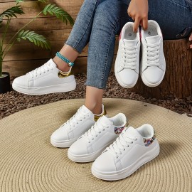 女性用のプラットフォームスケートシューズ、おしゃれなソフトソールのロートップスポーツシューズ、オールマッチのアウトドアスニーカー