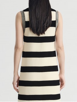 女性のエレガントなストライプニット無袖ドレス - シックなブラック&ホワイトカラーブロック、ルーズフィット、長袖、春/夏にぴったり、カジュアルから通勤まで、カジュアルなアットワイア|シックな無袖ドレス|ニット構造、無袖ドレス