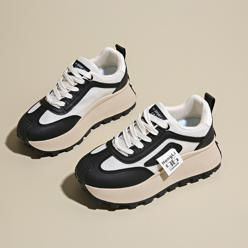 女性用ロートップカジュアルスニーカー、厚手のプラットフォームソールで身長アップ - ブラック＆ホワイト合成カバー＆メッシュアッパー、ラウンドトゥ快適性、EVAインソール＆PVCアウトソール、オールシーズン万能アウトドアシューズ